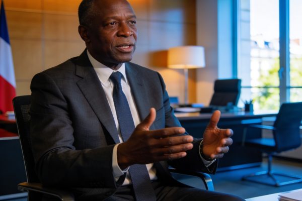 Club 2002 PUR France – Trois questions à Yollas Sosthène Dinghat Loubacky